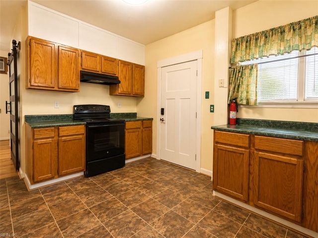 202 Hough AVE, Norfolk, VA 23523