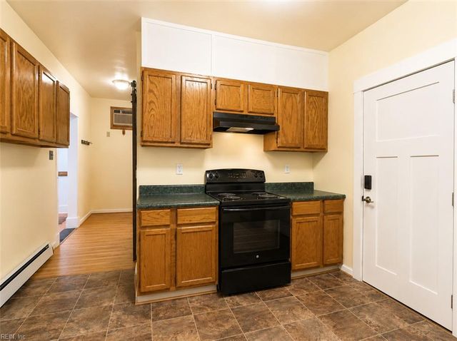 202 Hough AVE, Norfolk, VA 23523