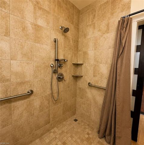 202 Hough AVE, Norfolk, VA 23523