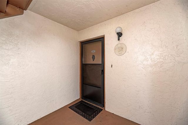 1800 COVE II PLACE 213, Sarasota, FL 34242