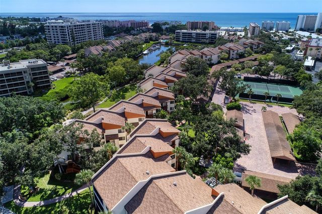 1800 COVE II PLACE 213, Sarasota, FL 34242