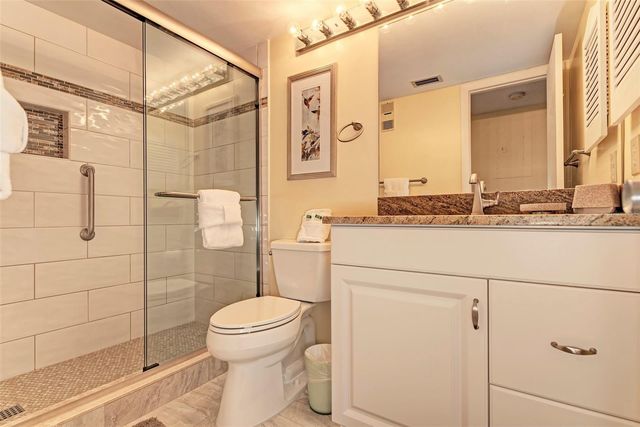 1800 COVE II PLACE 213, Sarasota, FL 34242