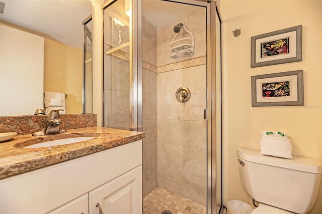 1800 COVE II PLACE 213, Sarasota, FL 34242