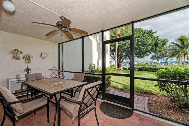 1800 COVE II PLACE 213, Sarasota, FL 34242