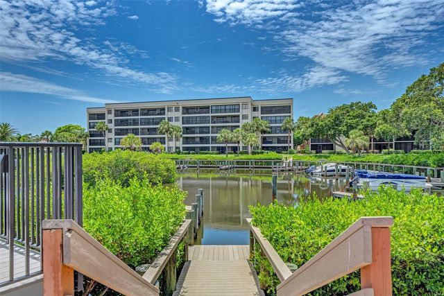 1800 COVE II PLACE 213, Sarasota, FL 34242