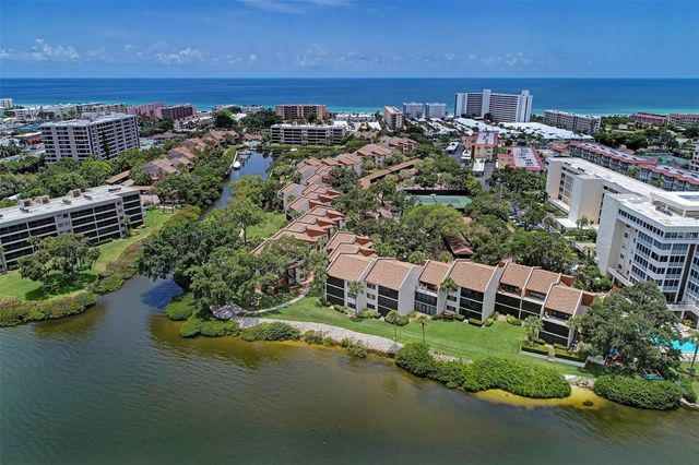 1800 COVE II PLACE 213, Sarasota, FL 34242