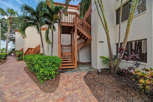 1800 COVE II PLACE 213, Sarasota, FL 34242