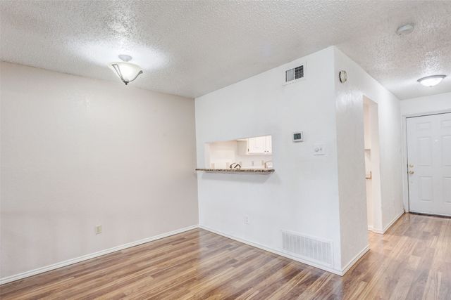 3635 Garden Brook Drive 21300, Farmers Branch, TX 75234