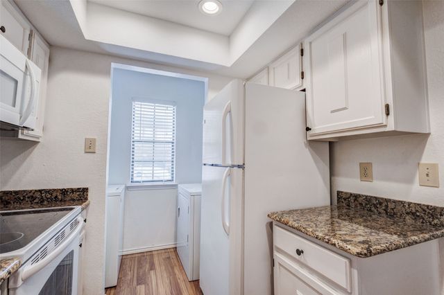 3635 Garden Brook Drive 21300, Farmers Branch, TX 75234