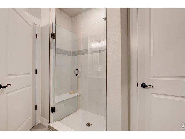 245 High Point Dr 208, Longmont, CO 80504