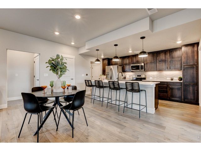 245 High Point Dr 208, Longmont, CO 80504