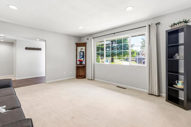 4145 Pasadena Ave, Sacramento, CA 95821