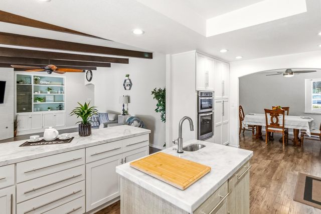 4145 Pasadena Ave, Sacramento, CA 95821