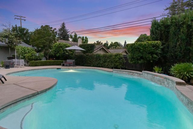 4145 Pasadena Ave, Sacramento, CA 95821