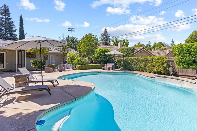4145 Pasadena Ave, Sacramento, CA 95821