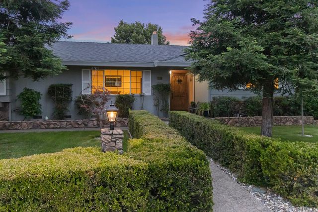 4145 Pasadena Ave, Sacramento, CA 95821