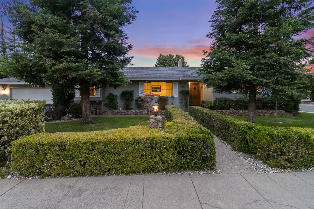 4145 Pasadena Ave, Sacramento, CA 95821