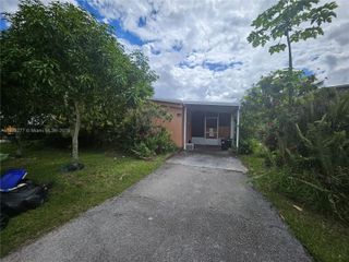 21610 NW 7th Ct, Pembroke Pines, FL 33029