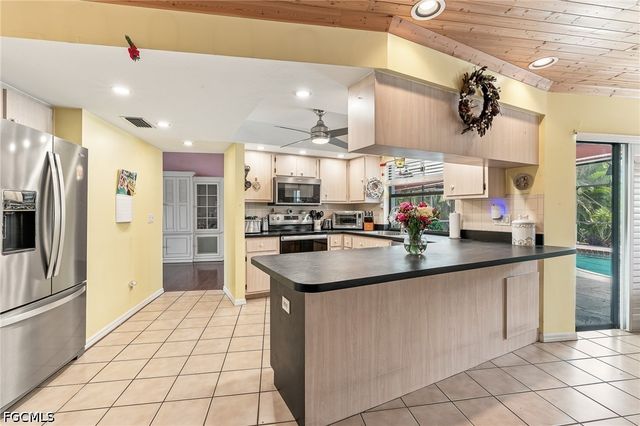 10099 Tropical DR, Bonita Springs, FL 34135
