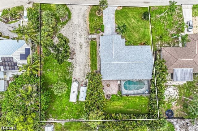 10099 Tropical DR, Bonita Springs, FL 34135
