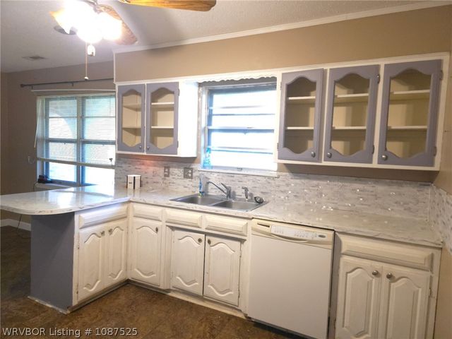 109 Woodbine Avenue, Poteau, OK 74953