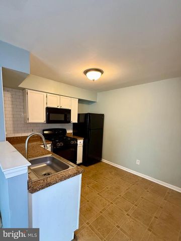 1212 TRISTRAM CIR, Mantua, NJ 08051