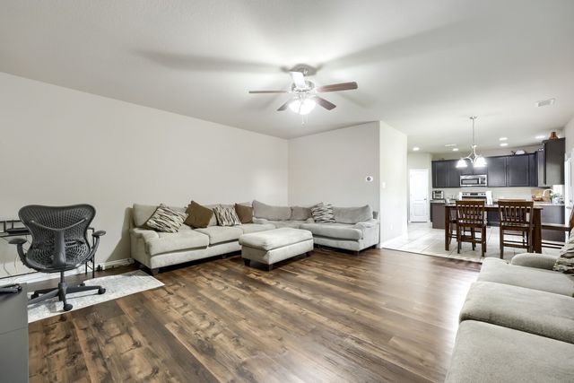 5808 Windy Meadow Lane, Grand Prairie, TX 75052