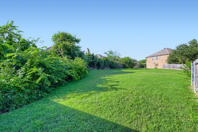 5808 Windy Meadow Lane, Grand Prairie, TX 75052