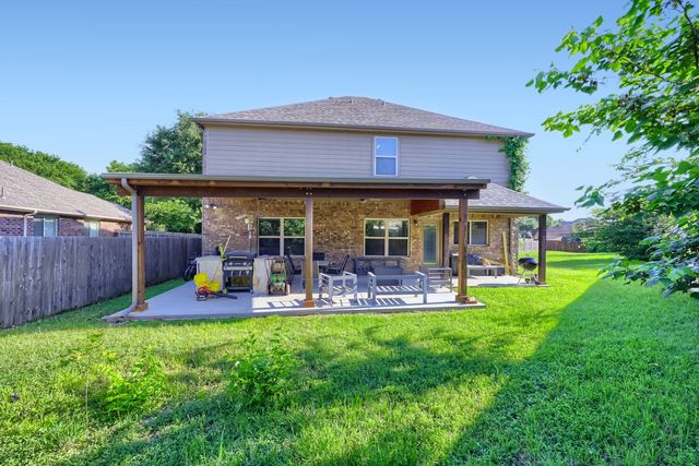 5808 Windy Meadow Lane, Grand Prairie, TX 75052