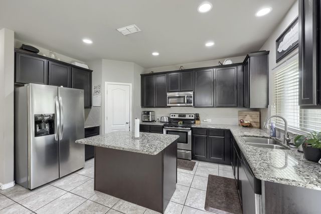 5808 Windy Meadow Lane, Grand Prairie, TX 75052