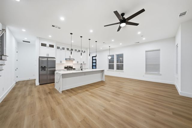 306 E 7th Street, Dallas, TX 75203
