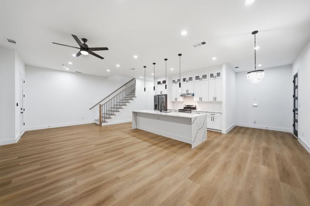 306 E 7th Street, Dallas, TX 75203