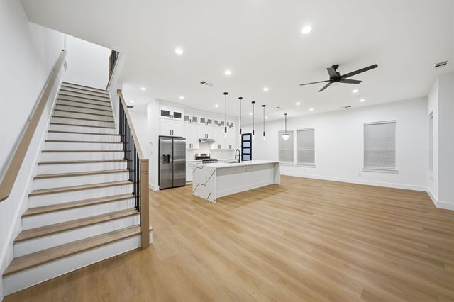 306 E 7th Street, Dallas, TX 75203