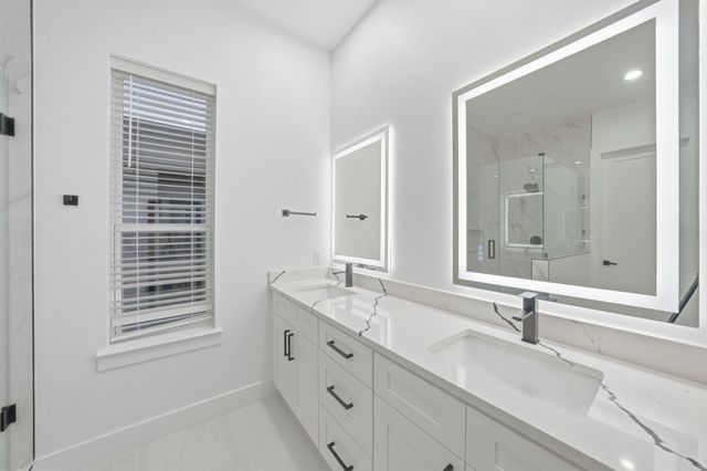 306 E 7th Street, Dallas, TX 75203