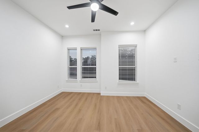 306 E 7th Street, Dallas, TX 75203