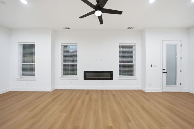 306 E 7th Street, Dallas, TX 75203