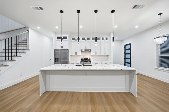 306 E 7th Street, Dallas, TX 75203
