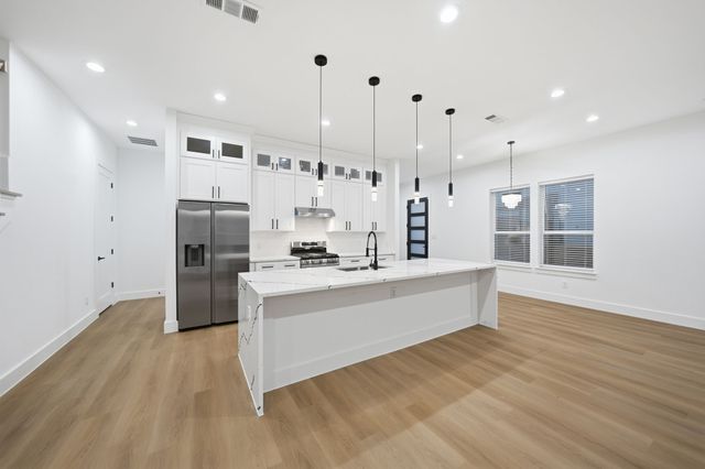 306 E 7th Street, Dallas, TX 75203