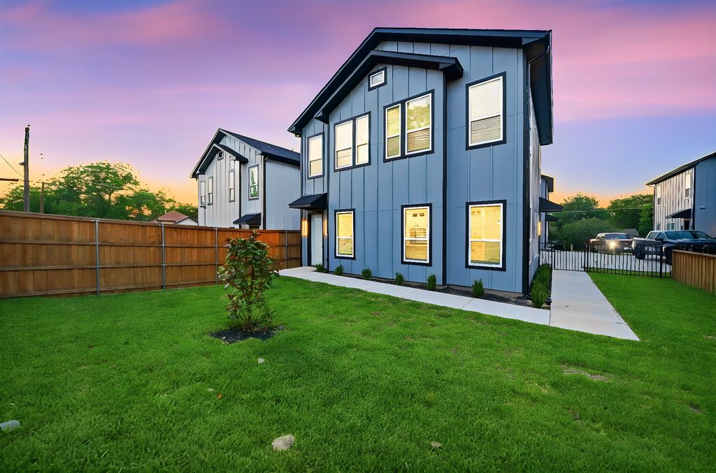 306 E 7th Street, Dallas, TX 75203
