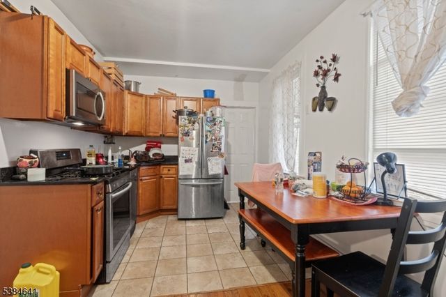 258 Ackerman Ave, Clifton City, NJ 07011