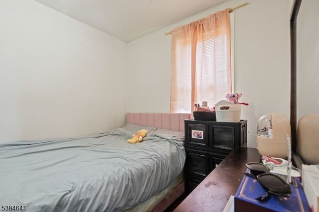 258 Ackerman Ave, Clifton City, NJ 07011