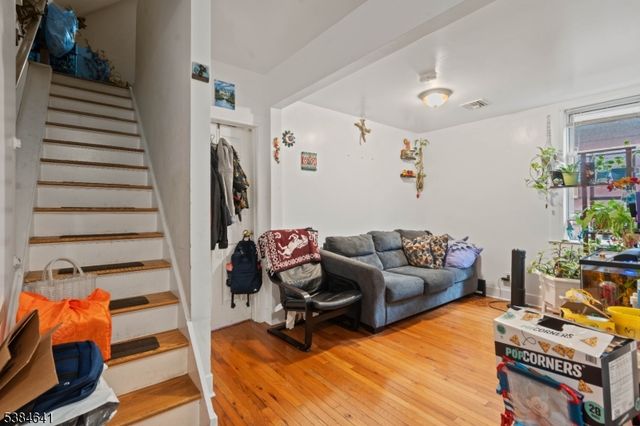 258 Ackerman Ave, Clifton City, NJ 07011