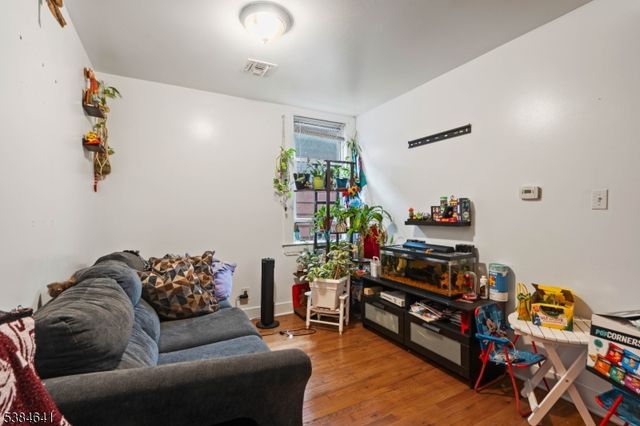 258 Ackerman Ave, Clifton City, NJ 07011