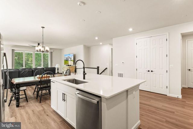 5009 GRAY FOX DR, Bealeton, VA 22712