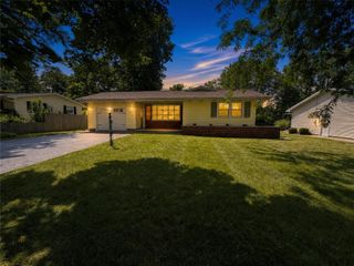 12 Drummond Street, Auburn, NY 13021