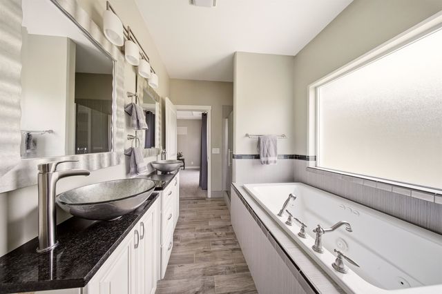 4007 W Shawnee Ln, Spokane, WA 99208
