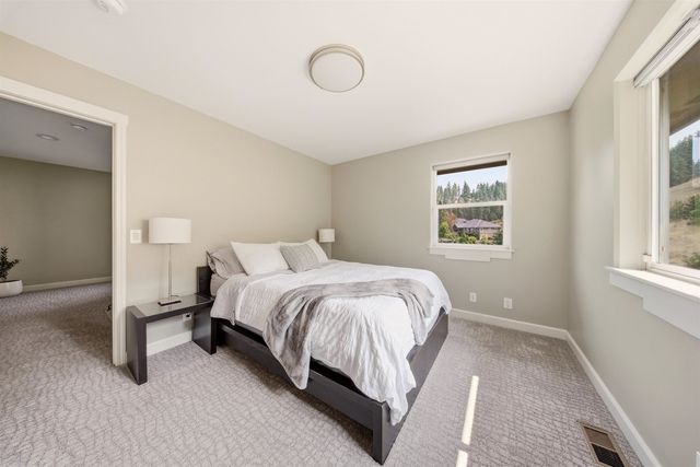 4007 W Shawnee Ln, Spokane, WA 99208