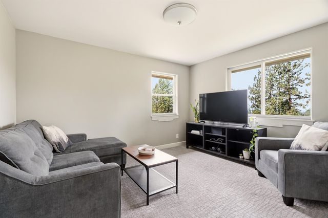 4007 W Shawnee Ln, Spokane, WA 99208