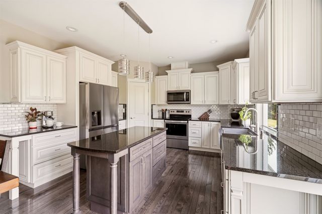 4007 W Shawnee Ln, Spokane, WA 99208