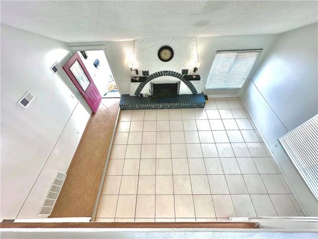 1321 E Lingard Street, Lancaster, CA 93535